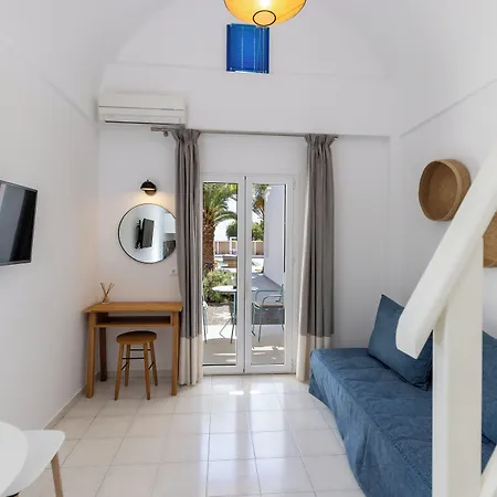 Ξενοδοχείο με διαμερίσματα Louis Santorini