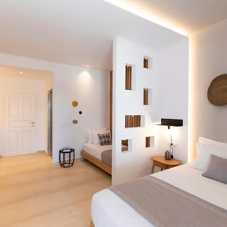 Louis Santorini Aparthotel Kamári