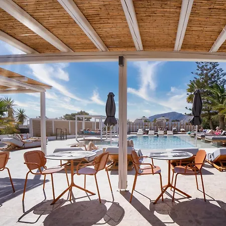 استوديوهات لويس سانتوريني شقة فندقية 4*