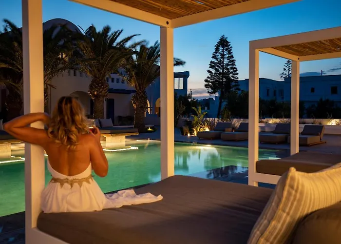 Louis Santorini Apart-hotel 4*