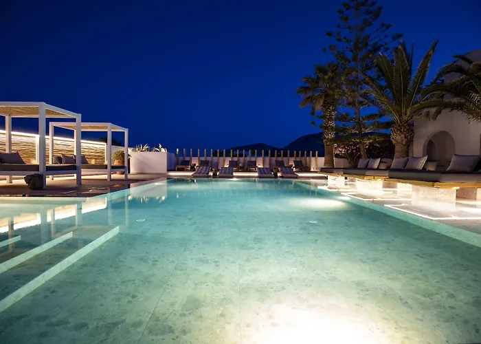 Louis Santorini Apart-hotel 4*