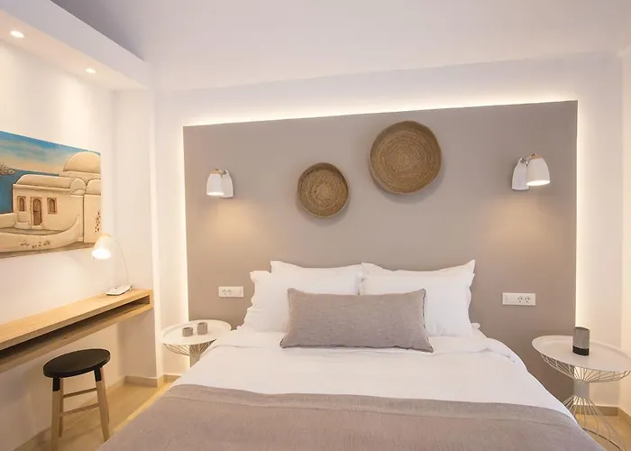 استوديوهات لويس سانتوريني