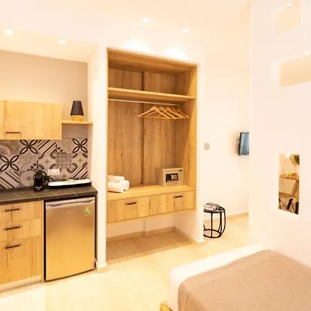 Louis Santorini Aparthotel