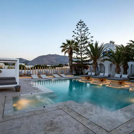 Louis Santorini Aparthotel Kamári