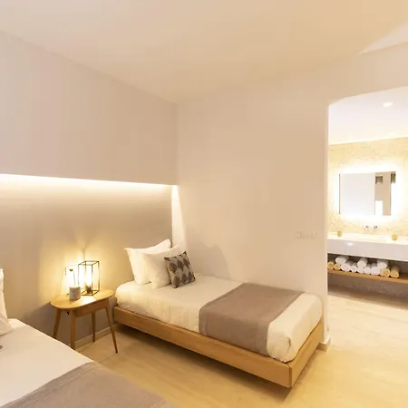 Louis Santorini Aparthotel