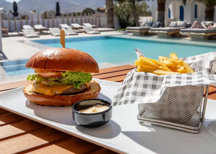 Apartahotel Louis Santorini Kamári