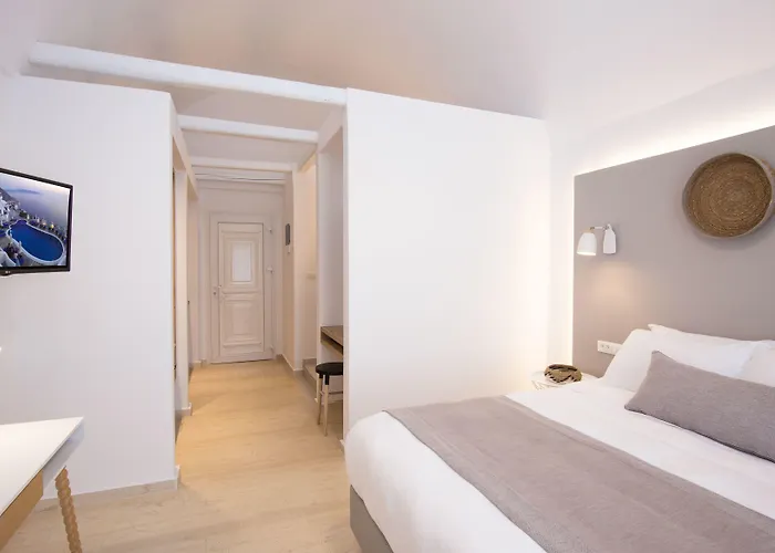 Apartahotel Louis Santorini Kamári