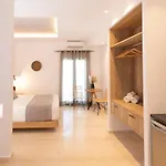 Louis Santorini 4*