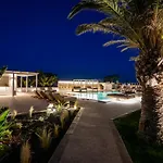 Hotel apartamentowy Louis Santorini Kamári