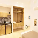 Louis Santorini Hotel apartamentowy Kamári